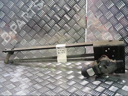 Used Front wiper motor RENAULT TRAFIC Van (T_, P_, V_) 2.1 D (58 hp) 22042786