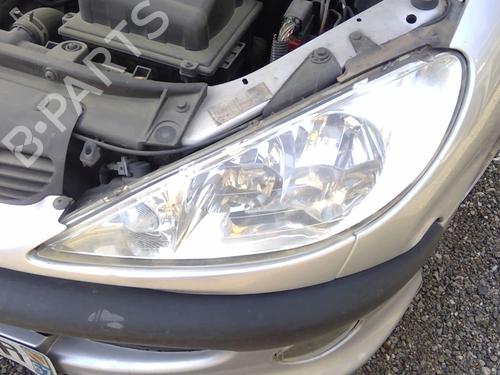 Used Left headlight PEUGEOT 206 CC (2D) 2.0 S16 (136 hp) 26000237
