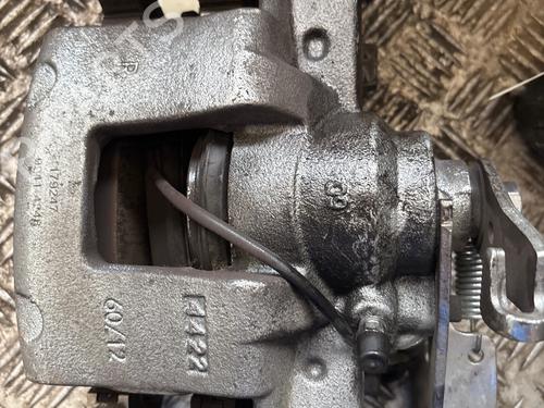 Right rear brake caliper RENAULT MASTER III Van (FV) 2.3 dCi 150 RWD (FV0F) | BP34638489M106 - Image 3