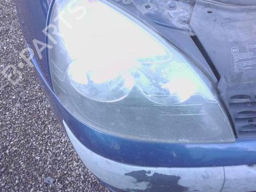 Used Right headlight RENAULT CLIO II (BB_, CB_) 1.5 dCi (B/CB07) (65 hp) 30779683