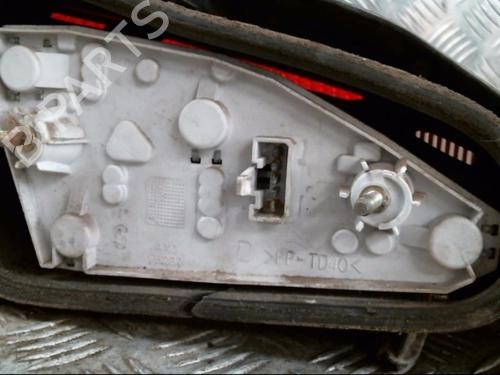 Farolim direito Farolim direito PEUGEOT 106 I (1A, 1C) 1.4 D (50 hp) 20998987 20998987