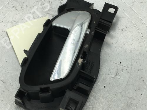 Used Rear right interior door handle Rear right interior door handle PEUGEOT 3008 I MPV (0U_) 1.6 HDi (109 hp) 30516091 30516091