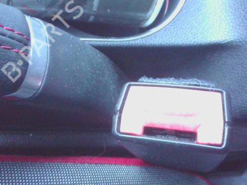 Engache cinturón FORD FIESTA VI (CB1, CCN) 1.0 Sport (140 hp) 31576913