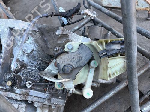 Used Gearbox Gearbox PEUGEOT 208 I (CA_, CC_) 1.5 BlueHDI 100 (102 hp) 31135377 31135377