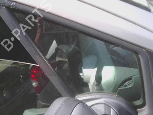 front-right-quarter-glass-peugeot-partner-tepee-2008-34553870 main image