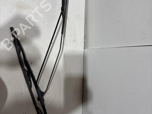 Used Front windshield wiper arm Front windshield wiper arm 36442633 36442633