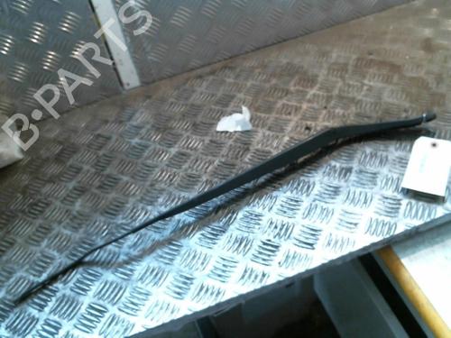 Used Front windshield wiper arm RENAULT SCÉNIC II (JM0/1_) 1.9 dCi (JM14) (131 hp) 20996523
