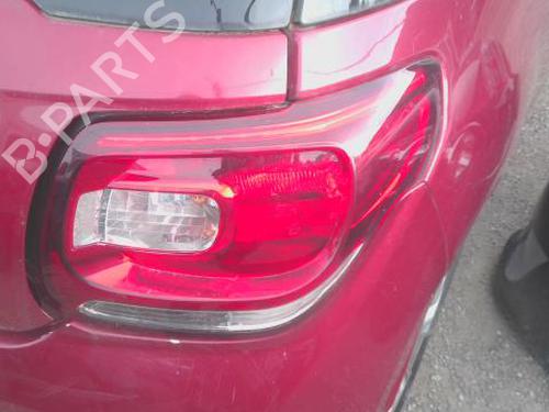 Feu arrière droit CITROËN DS3 (SA_) 1.6 HDi 110 (112 hp) 31270728