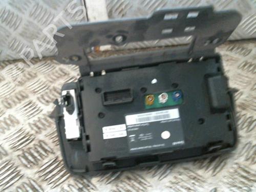 Used Display monitor Display monitor RENAULT CLIO III Grandtour (KR0/1_) 1.5 dCi (KR0G) (68 hp) 20988538 20988538