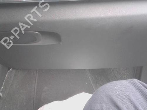 Used Glove box VOLVO V40 Hatchback (525) D2 (114 hp) 29323396