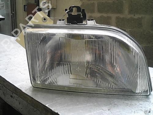 Used Right headlight FORD FIESTA III (GFJ) 1.8 D (60 hp) 25259075