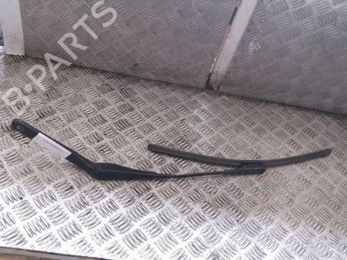 Used Front windshield wiper arm BMW 1 (E87) 118 d (143 hp) 24999269