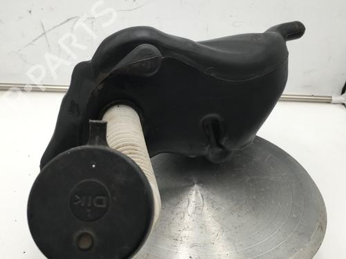 windscreen-washer-tank-peugeot-307-3ac-2000-2001-2002-2003-2004-2005-2006-2007-2008-2009-2010-2011-2012-30816636 main image