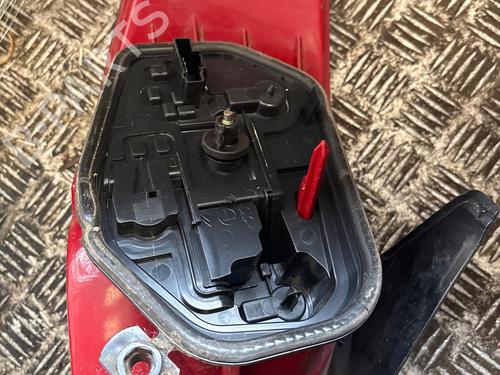 Used Right taillight Right taillight 37587933 37587933