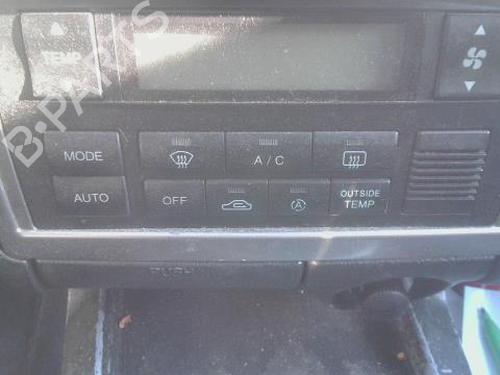 Used Climate control Climate control HYUNDAI COUPE II (GK) [2001-2012] 33805505 33805505