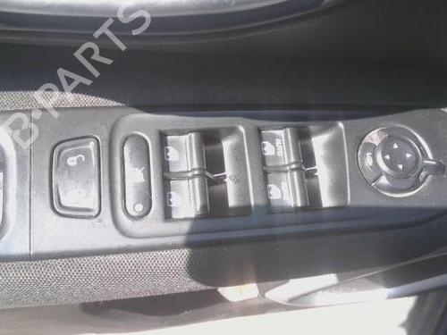 Kombi Kontakt / Stilkkontakt Kombi Kontakt / Stilkkontakt 38294697 38294697