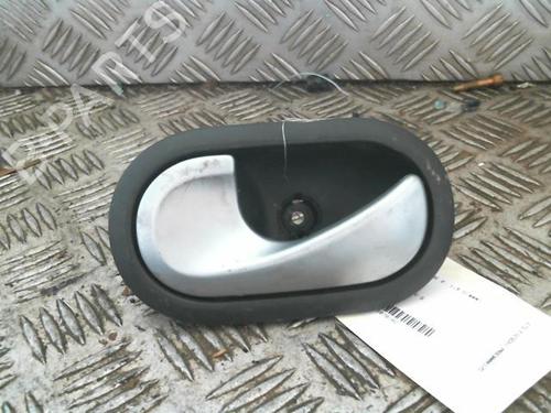 Used Front left interior door handle RENAULT CLIO III (BR0/1, CR0/1) 1.5 dCi (BR17, CR17) (86 hp) 20990184