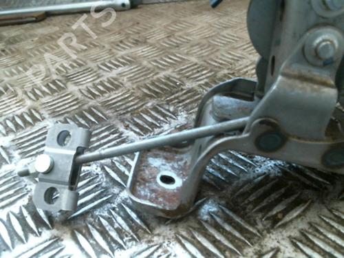 Used Hand brake Hand brake SUZUKI GRAND VITARA II (JT, TE, TD) 1.9 DDiS All-wheel Drive (JT419, TD44, JB419WD, JB419XD,... (129 hp) 20993060 20993060