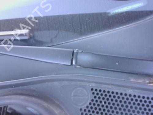 Used Front windshield wiper arm VW POLO V (6R1, 6C1) 1.2 (70 hp) 28619546