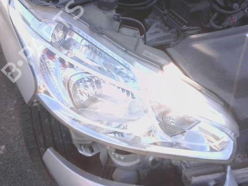 Used Right headlight Right headlight PEUGEOT 208 I (CA_, CC_) 1.0 VTi (68 hp) 33858987 33858987