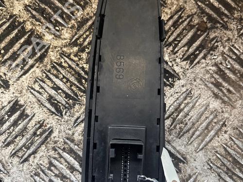 Comutador Comutador FIAT STILO (192_) 1.9 JTD (192_XE1A) (115 hp) 34479546 34479546
