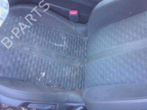 Siège avant gauche PEUGEOT 208 II (UB_, UP_, UW_, UJ_) 1.5 BlueHDI 100 (102 hp) 31333076