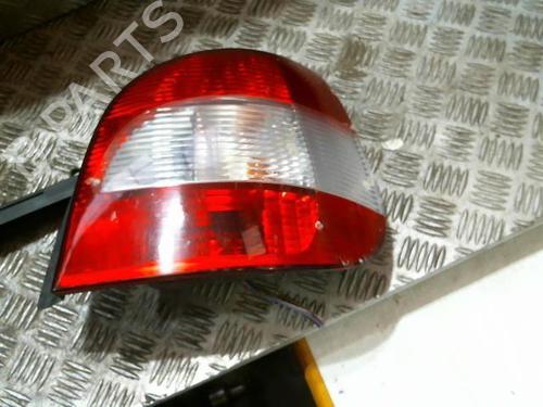 Feu arrière droit RENAULT SCÉNIC I MPV (JA0/1_, FA0_) 1.9 dCi (JA05, JA1F) (102 hp) 21000063