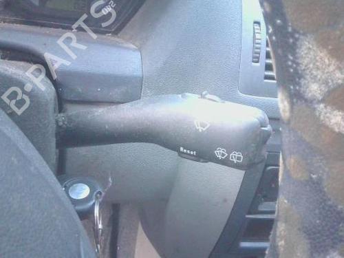 Used Steering column stalk SKODA FABIA I Combi (6Y5) 1.4 TDI (80 hp) 32217343
