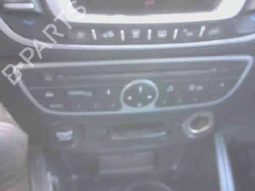 Bilradio RENAULT MEGANE III Grandtour (KZ0/1) 1.9 dCi (KZ0J, KZ0N, KZ1S) (131 hp) 31577054