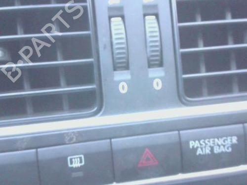 warning-switch-vw-polo-v-6r1-6c1-2009-2010-2011-2012-2013-2014-2015-2016-2017-2018-2019-2020-2021-2022-31802165 main image