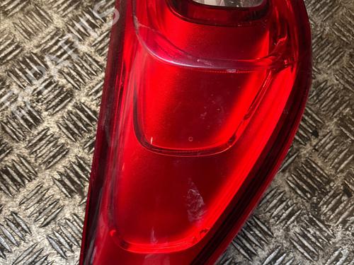 left-taillight-renault-kadjar-ha_-hl_-2015-36651884 main image
