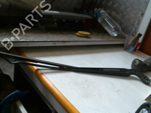 Used Front windshield wiper arm CHRYSLER VOYAGER IV (RG, RS) 2.8 CRD (150 hp) 22042068