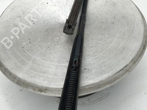 front-windshield-wiper-arm-renault-clio-iii-br01-cr01-2005-2006-2007-2008-2009-2010-2011-2012-2013-2014-31642472 main image