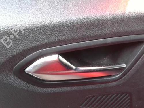 Venstre bagtil invendig håndtag RENAULT CLIO V (B7_) 1.6 E-TECH 140 (B7MU) (140 hp) 27150278