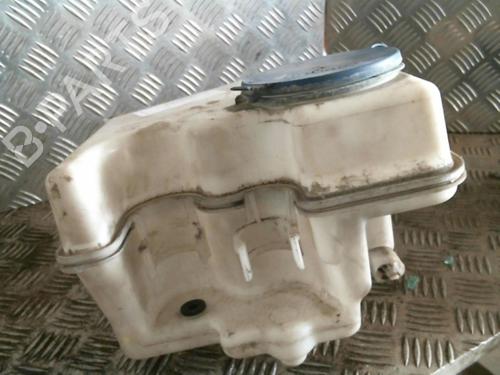 Used Windscreen washer tank MERCEDES-BENZ B-CLASS Sports Tourer (W245) B 200 CDI (245.208) (140 hp) 20996911