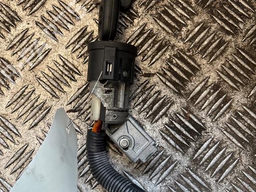 ignition-barrel-toyota-aygo-_b1_-2005-2006-2007-2008-2009-2010-2011-2012-2013-2014-37500444 main image