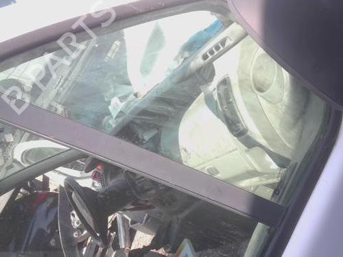 front-right-quarter-glass-renault-trafic-ii-van-fl-2001-33336663 main image