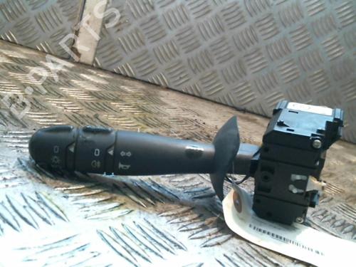 Comutador RENAULT TWINGO II (CN0_) 1.2 16V (CN04, CN0B) (75 hp) 30680201