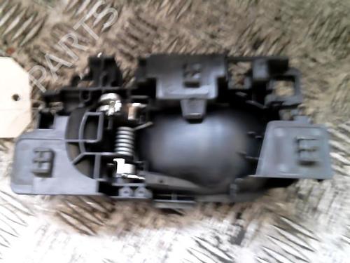 Used Front left interior door handle Front left interior door handle CITROËN C3 III (SX) 1.2 VTi 82 (82 hp) 21064794 21064794