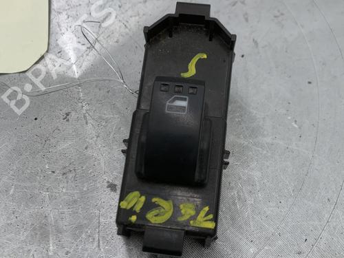 Højre fortil elrude kontakt Højre fortil elrude kontakt 37748125 37748125