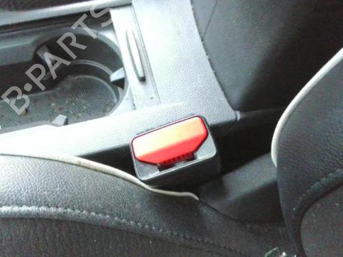Used Seat buckle RENAULT CLIO V (B7_) 1.6 E-TECH 140 (B7MU) (140 hp) 27150262