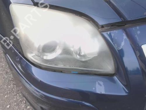 Højre forlygte TOYOTA AVENSIS (_T25_) 2.0 D-4D (ADT250_, ADT250R) (126 hp) 32259403