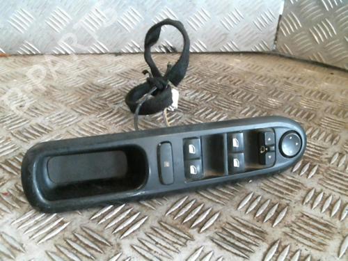 Used Switch PEUGEOT 407 (6D_) 2.0 HDi 135 (6DRHRH, 6DRHRE, 6DRHRG, 6DRHRJ) (136 hp) 22037262
