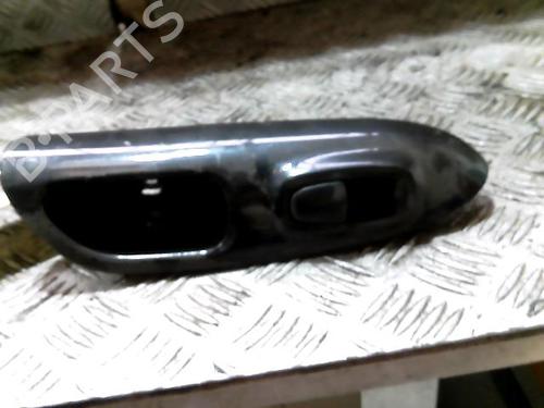 Used Right rear window switch NISSAN JUKE (F15) 1.2 DIG-T (115 hp) 20989763