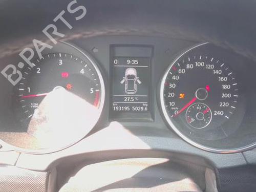 Używane Zestaw wskaźników / Licznik VW GOLF VI (5K1) 1.6 TDI (105 hp) 27929847