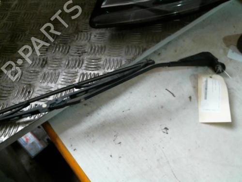 Used Rear windshield wiper arm VW TRANSPORTER T4 Van (70A, 70H, 7DA, 7DH) 2.5 TDI (102 hp) 20994408