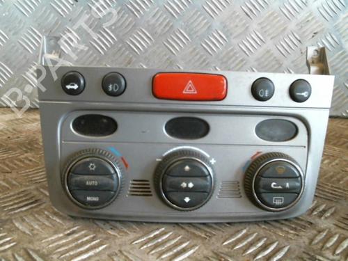 Commande Chauffage ALFA ROMEO 147 (937_) 1.9 JTD (937.AXD1A, 937.BXD1A, 937.AXV1A, 937.BXB1A,... (115 hp) 22038178