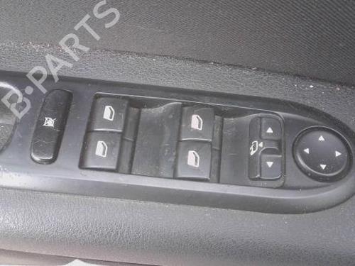 Used Switch PEUGEOT 407 (6D_) 2.0 HDi 135 (6DRHRH, 6DRHRE, 6DRHRG, 6DRHRJ) (136 hp) 30479958
