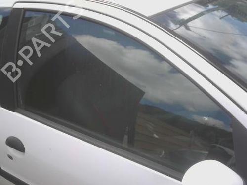 Dørrute Høyre foran PEUGEOT 206 Hatchback (2A/C) 1.4 i (75 hp) 28509975