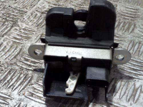 Used Switch VW GOLF VII (5G1, BQ1, BE1, BE2) 1.6 TDI (105 hp) 22416875